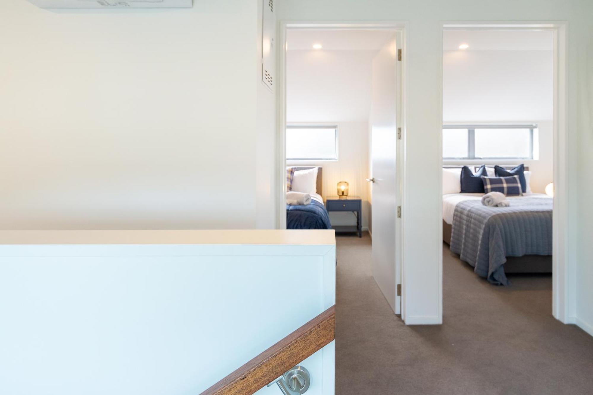 Urban Comfort And Parking Near Avebury Park * Christchurch